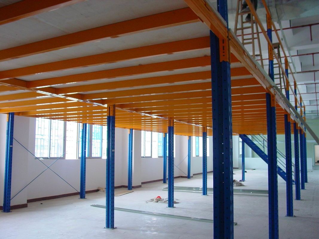 Schwerlaststahlkonstruktion Mezzanine-Boden für Lagerhalter unterstützt