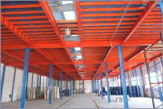 Freistehende industrielle Mezzanine-Böden