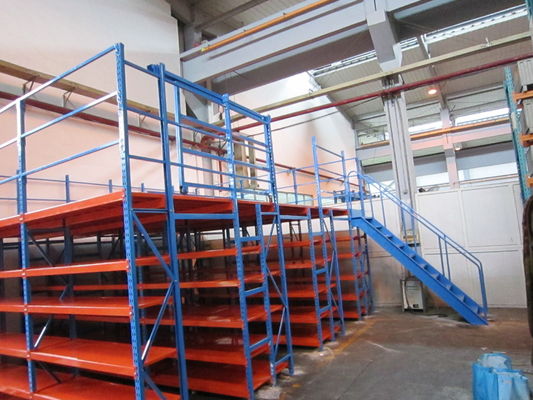 Montieren Sie industrielle Mezzanine-Böden, Palettenregal unterstützt Mezzanine